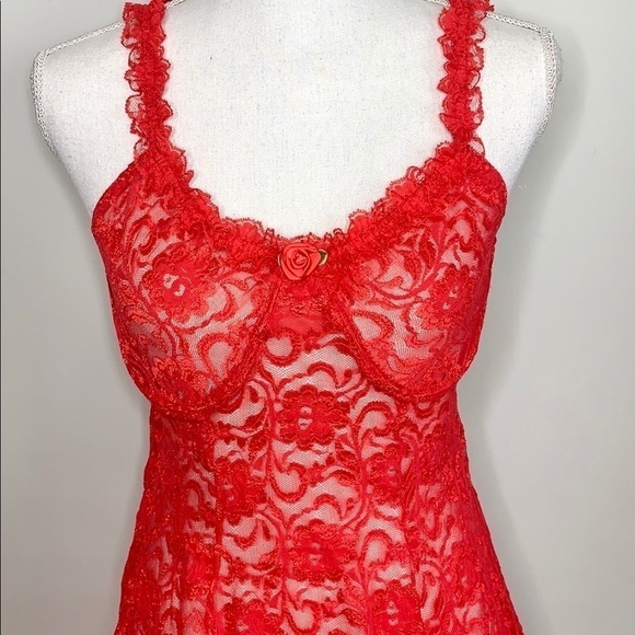 Cinema Etoile Madison Beer Dress in Cherry Red - Picture 4 of 6